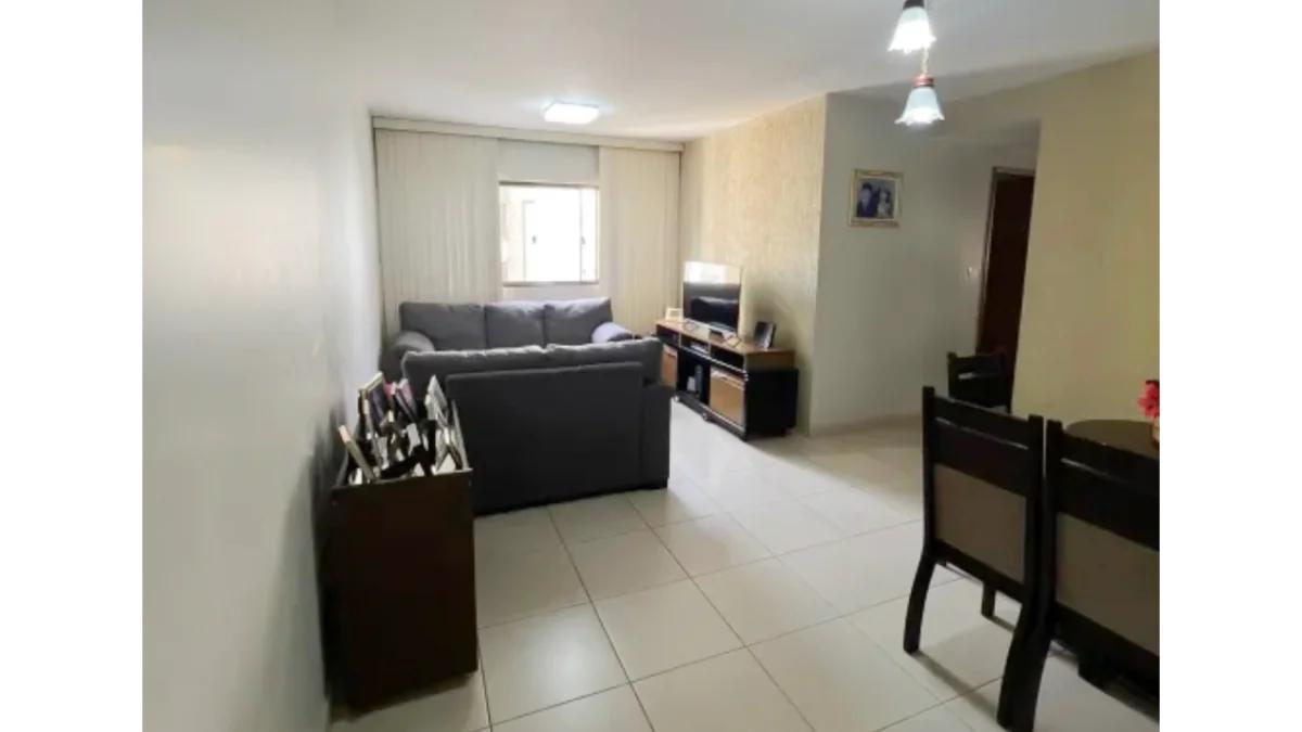 Fachada do Apartamento ao lado da AV. T-7