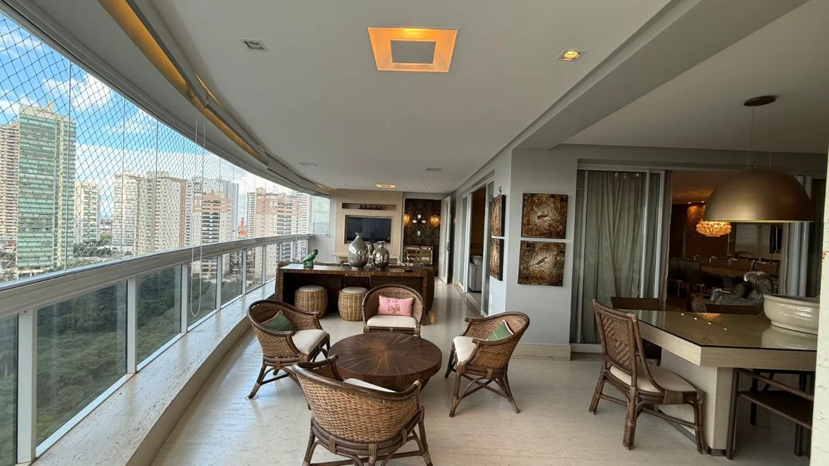 Apartamento 4 suítes Vista Definitiva Nascente Mobiliado Frente ao Parque Flamboyant - Imagem 1