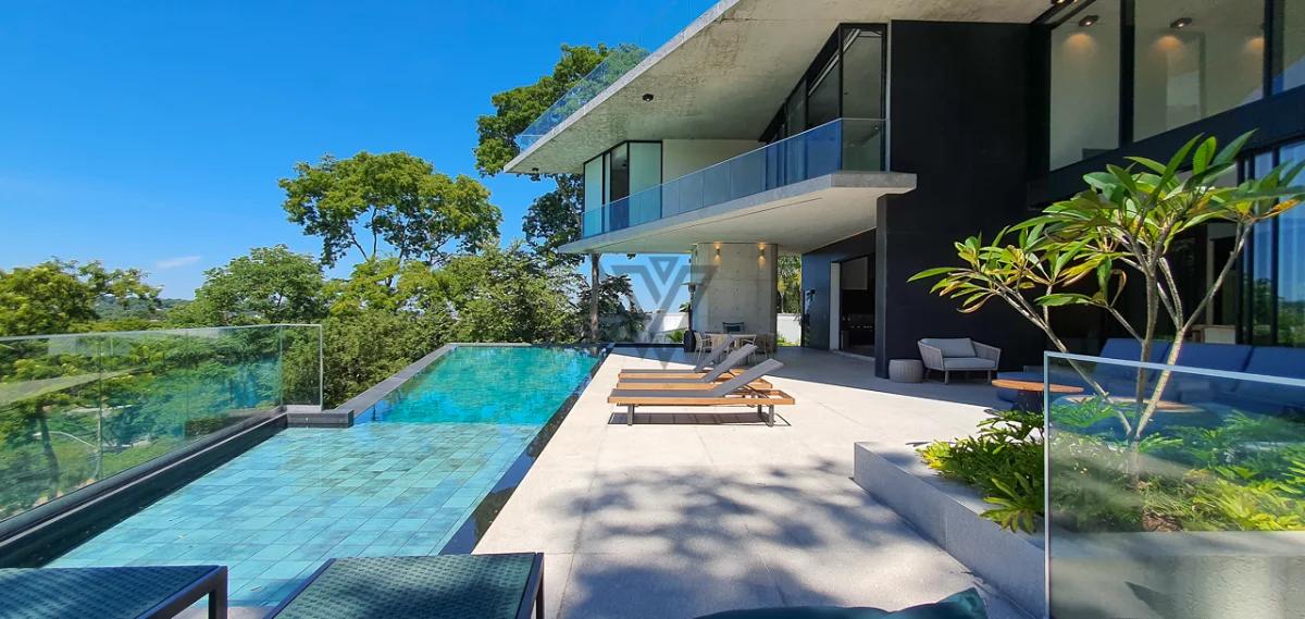 Fachada do Luxo Minimalista Aldeia do Vale