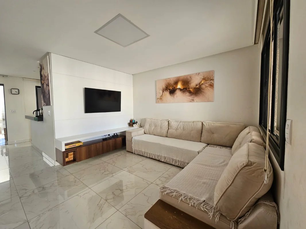 Casa à Venda no Gramado do Parque em Goiânia - Imagem 1