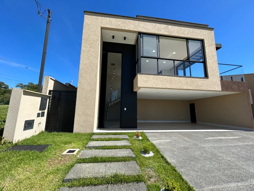 Casa em Condomínio Fechado em Senador Canedo: Luxo e Segurança no Jardins Nápoles - Imagem 1