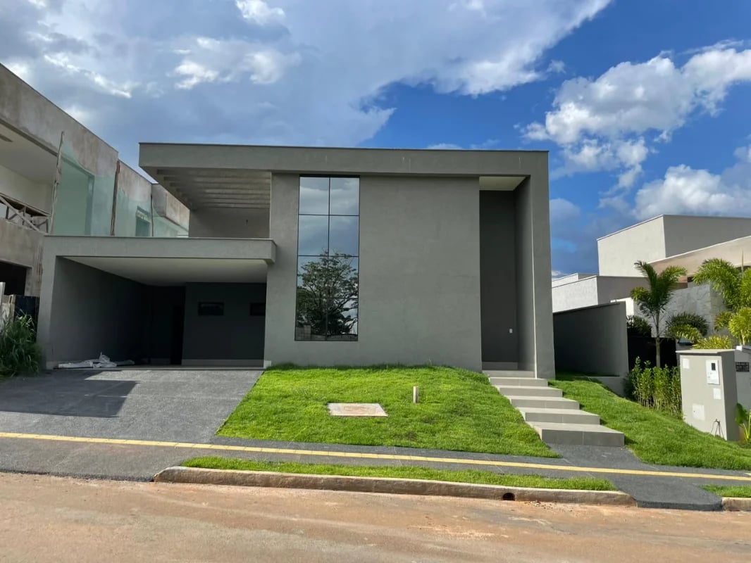 Casa à Venda no Portal do Sol Garden Goiânia: Mansão com 4 Suítes e Lazer - Imagem 1