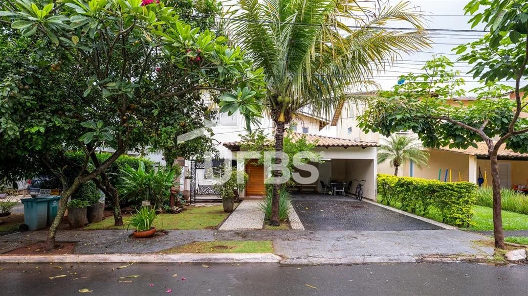 Fachada do Sobrado à Venda no Portal do Sol I em Goiânia