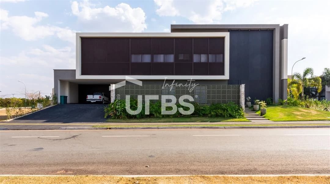 Fachada do Sobrado à Venda no Portal do Sol Green – Vista para o Campo de Golfe
