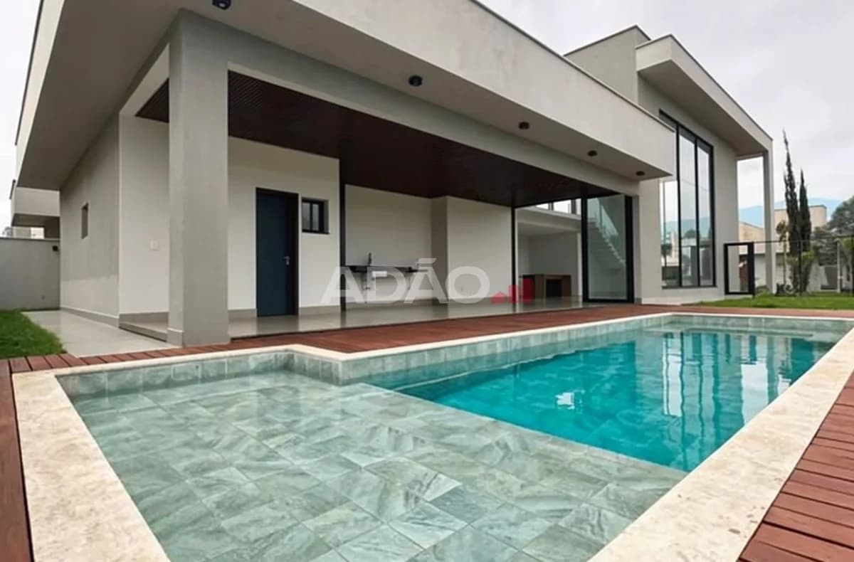 Fachada do Casa de Alto Padrão no Portal do Sol Green | 288m² | 3 Suítes | 484m² de Terreno