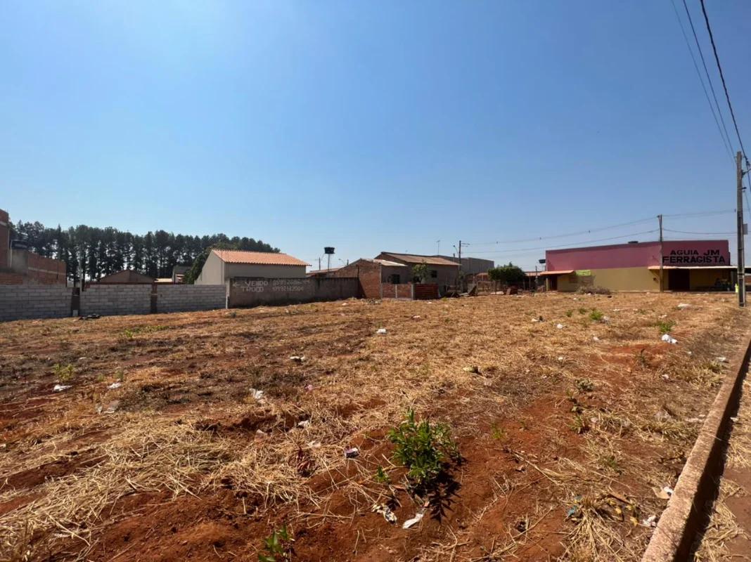 Fachada do Lote à Venda no Residencial Triunfo em Goianira: Terreno Plano de 225m²