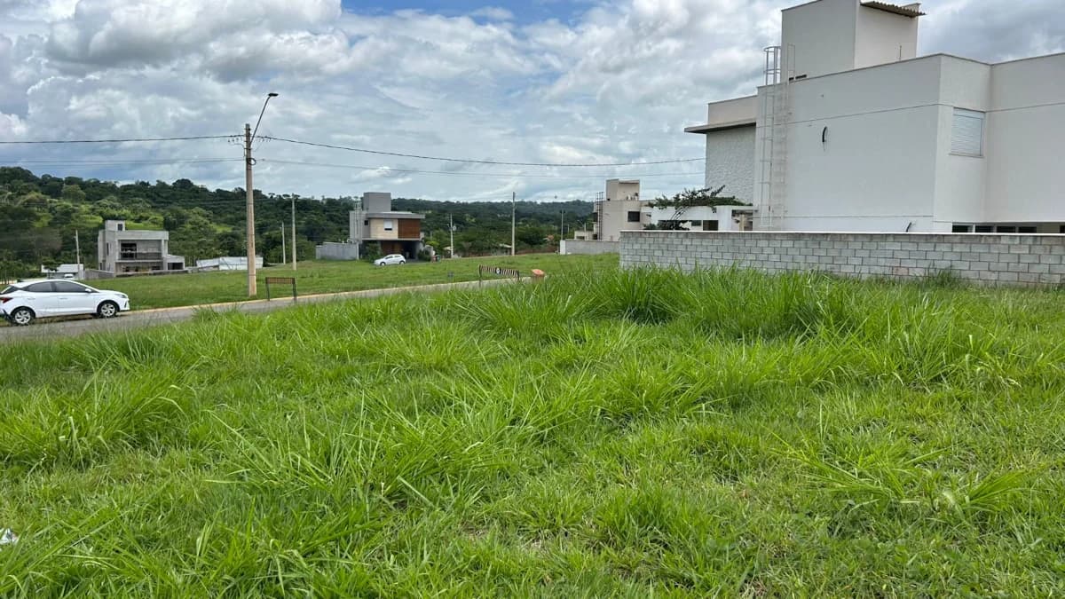 Fachada do Lote no Jardins Parma | 271m² | Condomínio Fechado