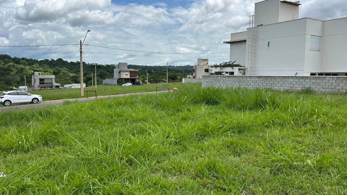 Lote no Jardins Parma | 271m² | Condomínio Fechado - Imagem 1