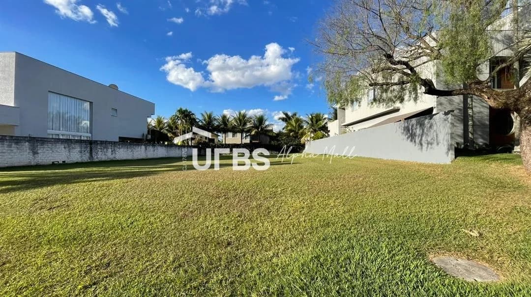 Fachada do Lote no Alphaville Cruzeiro | 880,49m² | Plano e Nascente